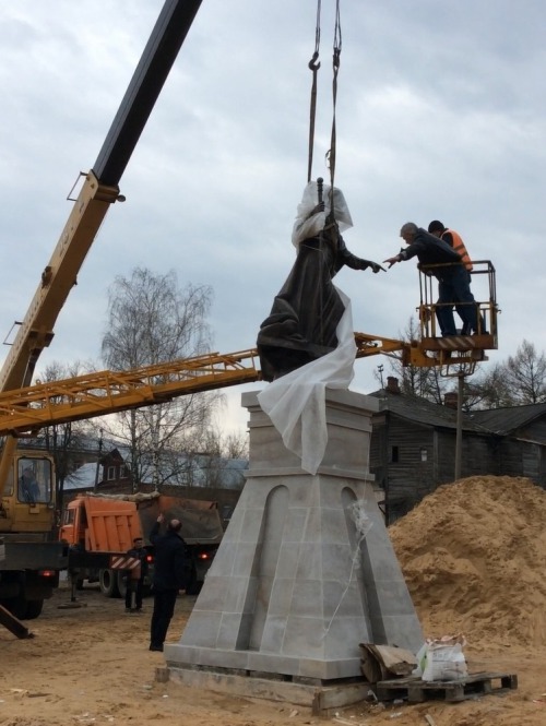 Светлану Орлову предупреждали, что воевать с историей, честью и гордостью России опасно.